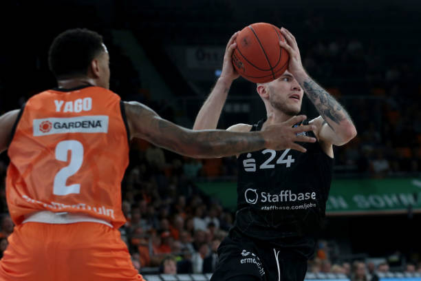 干扰球与加 干扰球与加